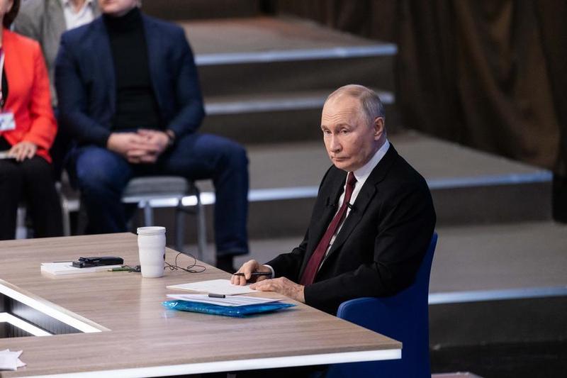 Putin ratifica acuerdo de asociación estratégica integral con Irán